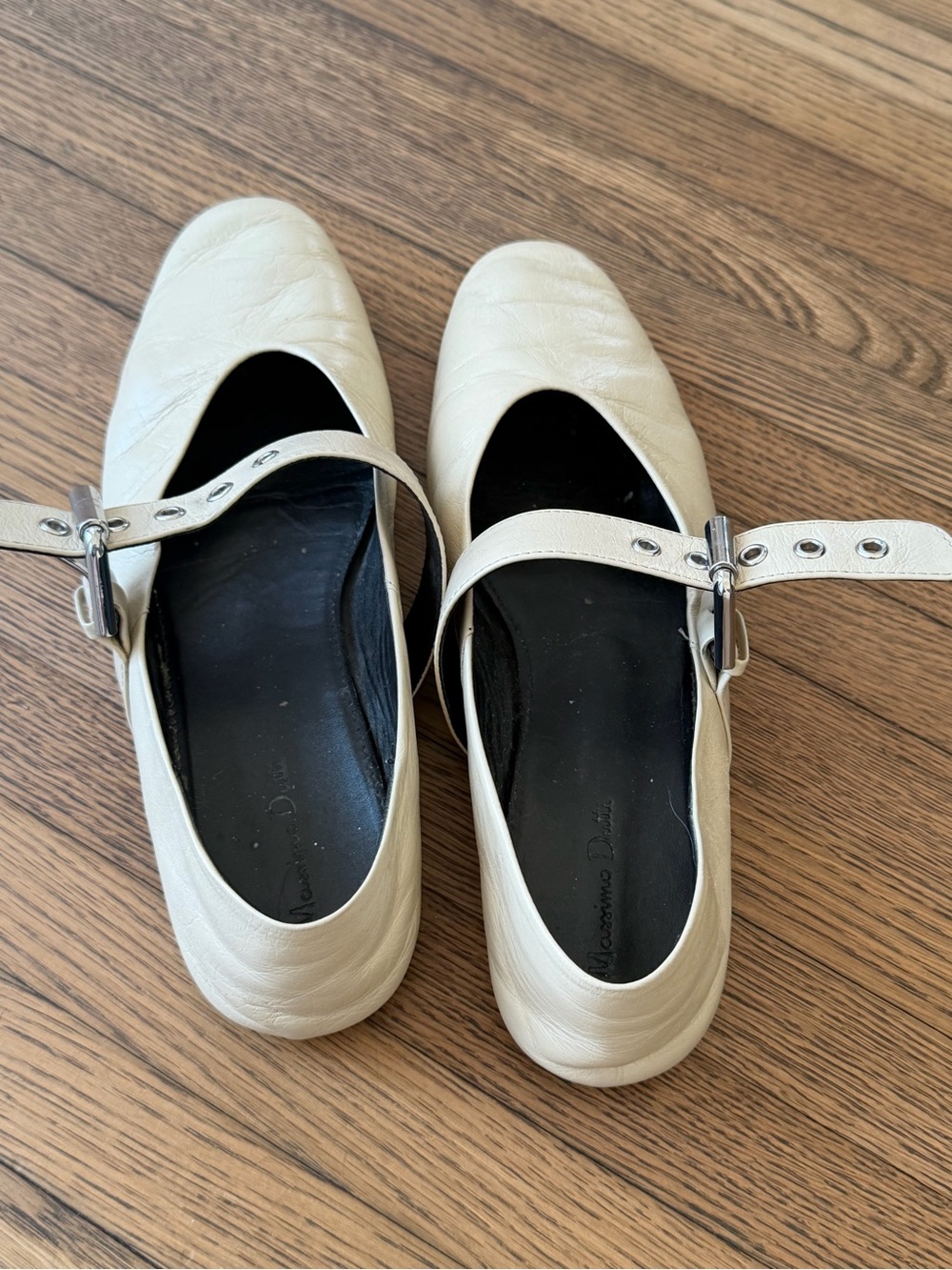 Massimo Dutti Cream Mary Jane Flats with Buckle Strap